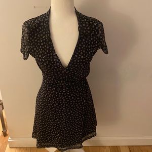 ▪️Urban Outfitters Wrap Tie Dress